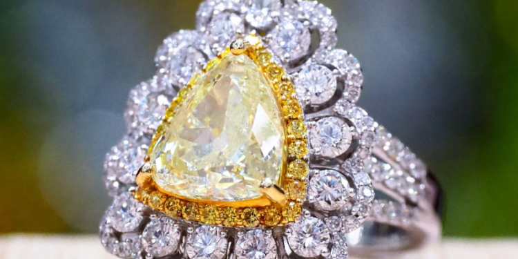 rom Certification to Confidence: Why Bkk Diamond Stands Out as a Trusted Diamond Buyer