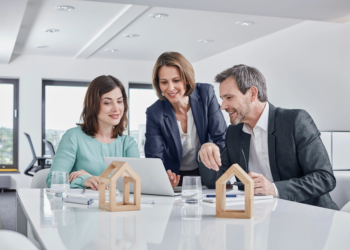 Do You Need an Estate Agent in the UK for Your Property Journey? A Complete Guide