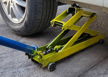 How a Car Jack Turned My Driveway into a Workshop
